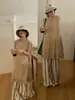 Toma real 2026 estilo coreano suelto sin mangas suelto delantero y trasero dos usos encaje algodón y lino falda + conjunto de pantalones a rayas