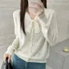 Tejido de Punto de Encaje Blanco para Mujer Primavera y Otoño Nuevo Estilo 2026 Ropa Interior de Invierno Se Puede Usar por Fuera Capa Base Top de Punto