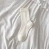 Calcetines de Punto para Otoño/Invierno, Estilo Sin Costuras, Hasta la Mitad de la Pantorrilla, 10A Antibacterianos Resistentes al Olor, Calcetines Postparto, Absorbentes del Sudor Transpirables, Estudiante Versátil, Calcetines Blancos con Volantes