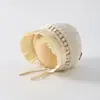 Gorro de Bebé Estilo Primavera y Otoño con Ribete de Encaje Gorro de Princesa Dulce y Lindo para Bebé Niña Algodón Puro con Cordones Gorro Cortavientos con Protección para las Orejas