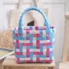 Bolso de Mano Tejido de Plástico Nuevo para Verduras Bolso de Playa DIY Foto Casual para Mujer Modelo de Celebridad de Internet Venta al por Mayor desde el Fabricante