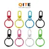 Fabricante en stock anillo de tarjeta anillo de hierro llavero pintado a mano pintura metálica hebilla de perro hebilla de gancho de color colgante de joyería DIY