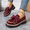Mocasines de talla grande para mujer para primavera y otoño, con diseño de lazo, estilo británico, material de cuero, tacones gruesos, suelas gruesas y un aspecto retro, adecuados para exportación