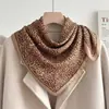 Lenço Quadrado Pequeno Estilo Chinês Lírio 70% Algodão e Linho para Mulheres, Primavera, Outono, Verão, Lenço Pequeno, Faixa de Cabelo Estilo Pastoral