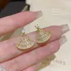 Brincos de vestido de zircônia, simples, de luxo leve e da moda, brincos de nicho de alta qualidade, versáteis para o trabalho, acessórios de ouvido elegantes e estilosos