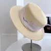 Chapéu Minimalista de Copa Reta para Mulheres, Chapéu de Palha com Proteção Solar para o Verão com Fivela de Meia-Lua, Chapéu de Sol com Fita Texturizada, Chapéu Elegante