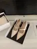 Tacón Grueso Tacones Altos Punta Fina Francesa Zapatos Planos Negros Zapatos de Mujer 2025 Primavera y Verano Zapatos de Oficina Mary Jane Zapatos Pequeños de Cuero