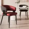 Silla de comedor para el hogar de lujo ligero estilo italiano, silla de tocador de ocio, silla de recepción y sala de reuniones de hotel de alta gama, silla de cuero cómoda con respaldo