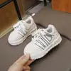 Colección Otoño 2026: Tenis Deportivos Casuales para Niños, Zapatos Estilo Coreano para Niñas y Tenis Blancos para Estudiantes (Tallas para Niños Medianos y Grandes)