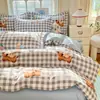 Sábanas de verano de cuatro piezas cepilladas y gruesas de categoría A para bebés y niños, funda de edredón de algodón lavado, juego de cama de tres piezas al por mayor