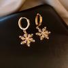 Pendientes de flor de perla de hada con aguja de plata chapada en oro real, pendientes de temperamento de moda, pendientes ligeros de lujo de alta gama, venta al por mayor para mujeres
