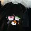 Camiseta feminina de manga curta com estampa de desenho animado fofo japonês em seda de leite, versátil para o verão, estilo loose, doce, manga meia-manga