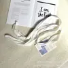 Lenço de Seda Plissado Feminino 2026 Verão Nova Moda Versátil Fino de Alto Valor Decoração de Pescoço Estilo Fino de Verão