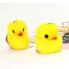 Mini peluche de pollo de pelo de visón súper lindo, colgante de patito de peluche amarillo para bolso, accesorio de teléfono, llavero de pato, venta al por mayor