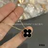 Collar de Trébol de Cuatro Hojas Versión Alta V Oro para Mujer Chapado en Oro de 18K es una Pulsera Cadena Clavicular Ágata Calcedonia Rojo Rosa Ojo de Tigre
