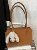Bolsa de Hombro Retro de Moda Nueva Texturizada para Otoño e Invierno 2025, Gran Capacidad, Versátil, para Mujer, tipo Underarm Bag, Bolso Tote