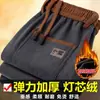 Pantalones casuales de pana gruesa con forro polar de comercio exterior, pantalones casuales rectos holgados de invierno modernos estilo chino con bordados cálidos para hombre