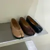 Sapatos Únicos de Porco com Dedos Divididos para Primavera e Outono para Mulheres, Novo Modelo de Primavera 2026 Mocassins Slip-On