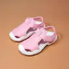 Nuevas Sandalias Infantiles Niños Niñas Zapatos Casuales Zapatos de Suela Suave a Cuadros Velcro Zapatos de Playa