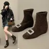 Botines cortos de mujer elegantes y muy atractivos con aumento de altura interno, superventas en otoño e invierno 2026, botines tobilleros ajustados de color gris oscuro ultrapopulares