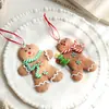 Nuevo Colgante de Hombre de Jengibre de Arcilla Blanda Colgante para Árbol de Navidad Lindo Hombre de Jengibre Decoración Navideña Colgante Retro Pintado a Mano