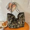 Bolso de Hombro Cruzado Versátil de Moda Nicho Diseño Verano 2026 Nuevo Estilo de Gama Alta para Viajes Diarios Bolso Tote Exquisito de un Solo Hombro