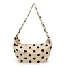 Nueva bolsa bandolera ligera 2026 para mujer, con un sofisticado diseño de estilo coreano, patrón simple de lunares y gran capacidad, perfecta como bolsa de hombro