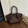 Bolso de axila de alta gama para mujer de otoño, nuevo y moderno bolso tote plisado, bolso de hombro de gran capacidad para el día a día, moderno