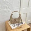 2026 Nuevo Bolso de Mano de Hombro Único Otoño Estilo Lindo para Mujer Lunares Versátil Retro para Viajes Diarios Bolso Cruzado