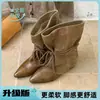 Botas de tornozelo retrô de bico fino, que aumentam a altura, para mulheres, nova coleção de outono 2026, com tiras, comprimento até o meio da panturrilha, design moderno e botinhas de camurça patchwork