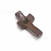 Crucifijo de Pulgar Caliente Transfronterizo Nogal Americano Pieza de Mano Cruz de Iglesia Pascua Pieza de Mano en stock