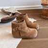 Botines de gamuza para niños, nuevos estilos otoño/invierno, diseño retro con detalles de hebilla, botas de cuero antideslizantes de suela suave para niñas, para edades 3-6-12