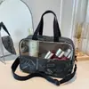 Bolso de Hombro Cruzado para Axila de Moda Simple con Estampado de Letras Europeas y Americanas, Gran Capacidad, Nuevo Estilo 2026, Patchwork Transparente