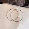 Aretes de Aro Grandes Exagerados Europeos y Americanos para Mujer Estilo Frío Ins Versátiles Simples Llanos Aretes de Aguja de Plata S925