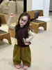 Maiyoyo|Conjunto de Chaleco Jacquard Tejido y Pantalones de Pana para Niñas Jóvenes, Adecuado para Usar en Capas en el Jardín de Infancia