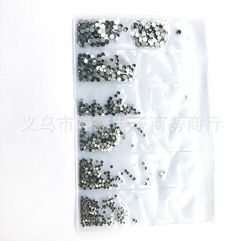 透明黑