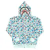 Sudadera con Capucha Doble y Estampado de Camuflaje con Letras Bordadas 'Shark', Chaqueta con Capucha Cruzada al por Mayor en Stock, Manga Larga Casual y Versátil