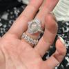 Anel de calcedônia branca gelo alto Tichen Design Snow White Dawn Gold Style Handmade All-match Hani Same Style Ring