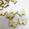 Liquidación de procesamiento de decoraciones de dibujos animados de madera mariposa Accesorios de madera hechos a mano mariposa Parche de madera 50 por paquete
