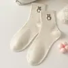 Meias Criativas Novas Fofas com Padrão de Urso Desenho Animado Estilo Japonês para Mulheres, Meias de Cano Médio, Versão Coreana, Estilo Ins Academy, Versátil
