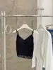 Chaleco camisola de encaje para mujer, ropa interior de cuello en V, línea de chaleco ajustada, prenda interior sin costuras con almohadillas en el pecho, no necesita usar sujetador, top exterior