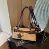 Bolsa de ombro retrô francesa transfronteiriça, nova moda outono 2026, bolsa de ombro de nicho, bolsa versátil de grande capacidade para o dia a dia