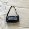 Bolso de Axila para Mujer, Nuevo Tendencia Verano 2026 Exquisito Versátil de Gama Alta para Viajar al Trabajo Bolso de Hombro con Remaches, Bolso Cuadrado Pequeño