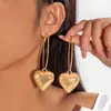 Amazon Moda Transfronteriza Elegantes Aretes Redondos Huecos de Metal Diseño Simple Aretes de Corazón de Durazno Aretes para Mujer