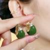 Adequado para primavera e verão Verde esmalte gota Fivela de orelha oval moda pequeno fresco simples tudo-em-um design de nicho novos brincos