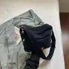 Bolso de Lona Retro Bajo el Brazo para Mujer Gran Capacidad Bolso Cruzado para Viajes Diarios Bolso de Hombro Único Bolso Sobre de Múltiples Capas Verano 2026