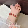 Pulsera Dulce y Linda de Fresa, Moderna, Exquisita, Elegante, Adecuada para el Viaje Diario, con un Diseño de Alta Gama, Pulsera de Fresa Roja