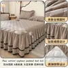 Faldón de cama acolchado a prueba de agua y orina de soja, 100% algodón, Clase A, cubrecama acolchado de encaje de una pieza, juego de tres piezas antideslizante, funda antipolvo