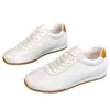 Zapatillas de entrenamiento alemanas de cuero genuino para mujer, nueva colección primavera 2026, piel de vacuno de plena flor, zapatillas blancas versátiles, zapatos deportivos casuales planos