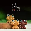 Colgante de Rana de Ojos Grandes Tallada en Palo de Rosa Rana de Dibujos Animados de Sándalo Verde Colgante para Llavero de Sándalo Accesorios para Bolsos DIY